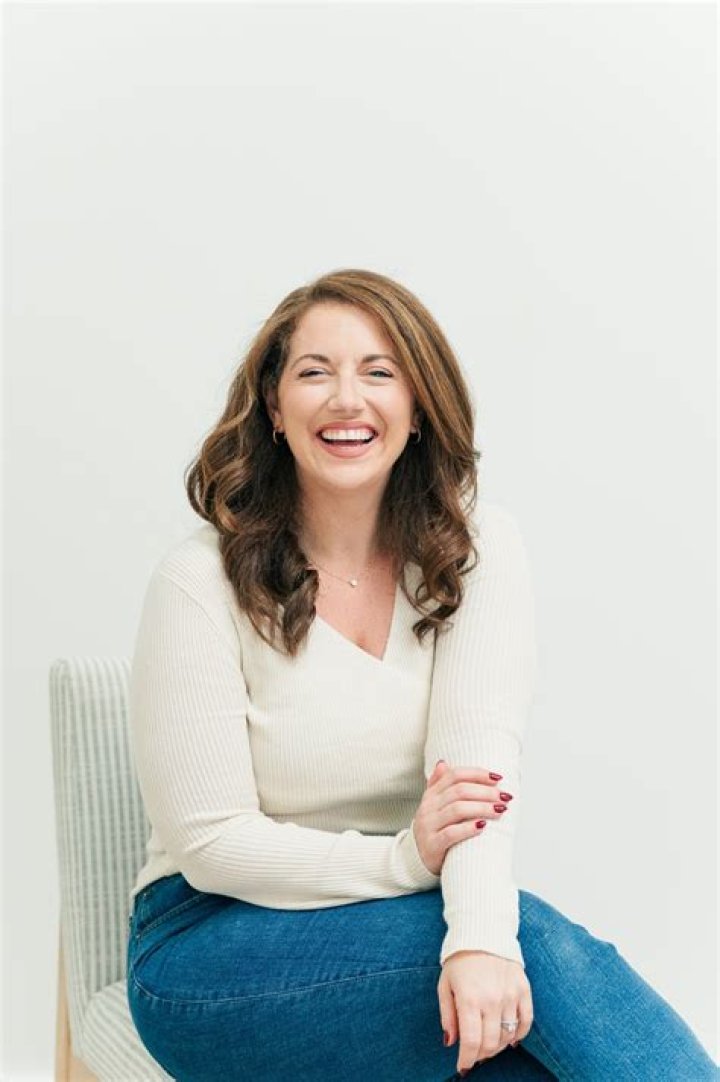 Alexis Zotos Bio, Wiki, Age, KMOV, Height, Wedding, Parents, Family, Husband, Salary