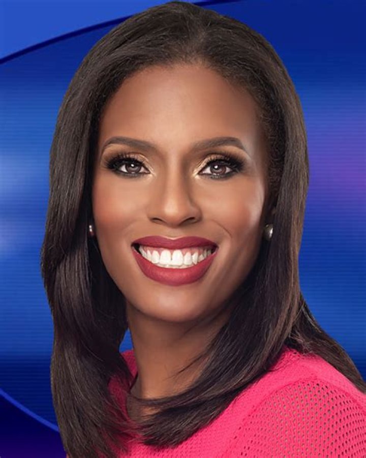 Angela Fox Net Worth