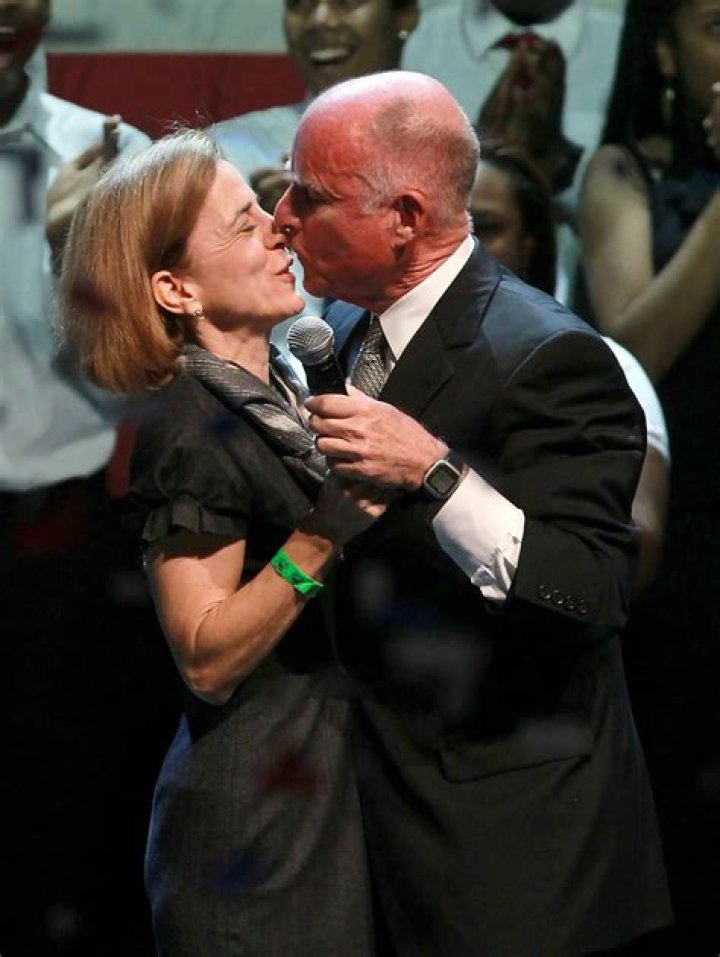 Anne Gust Bio, Wiki, Net Worth, Husband, Age, Career, Height and Parents