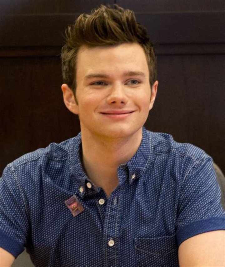 Chris Colfer Bio-Wiki, Age, Glee, Height, Gay, Education, Parents, Books, Movies, TV Shows, Songs, and Net Worth