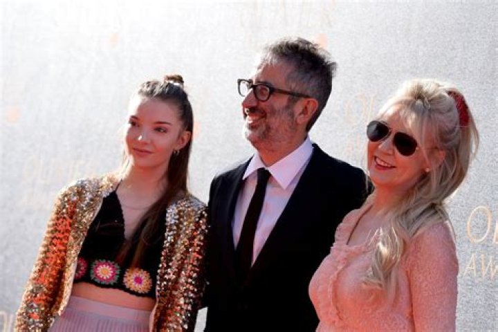 Dolly Loveday Baddiel, David Baddiel’s Daughter Is 21-Years-Old