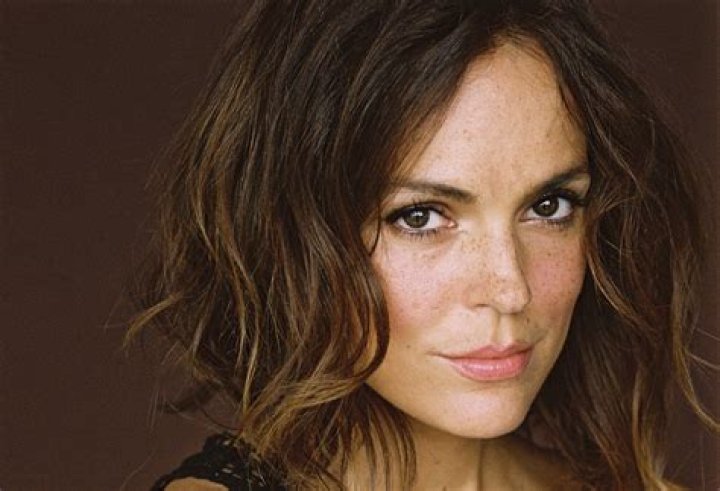 Erin Cahill (How I Met Your Mother) Wiki Bio, husband Paul Freeman, body