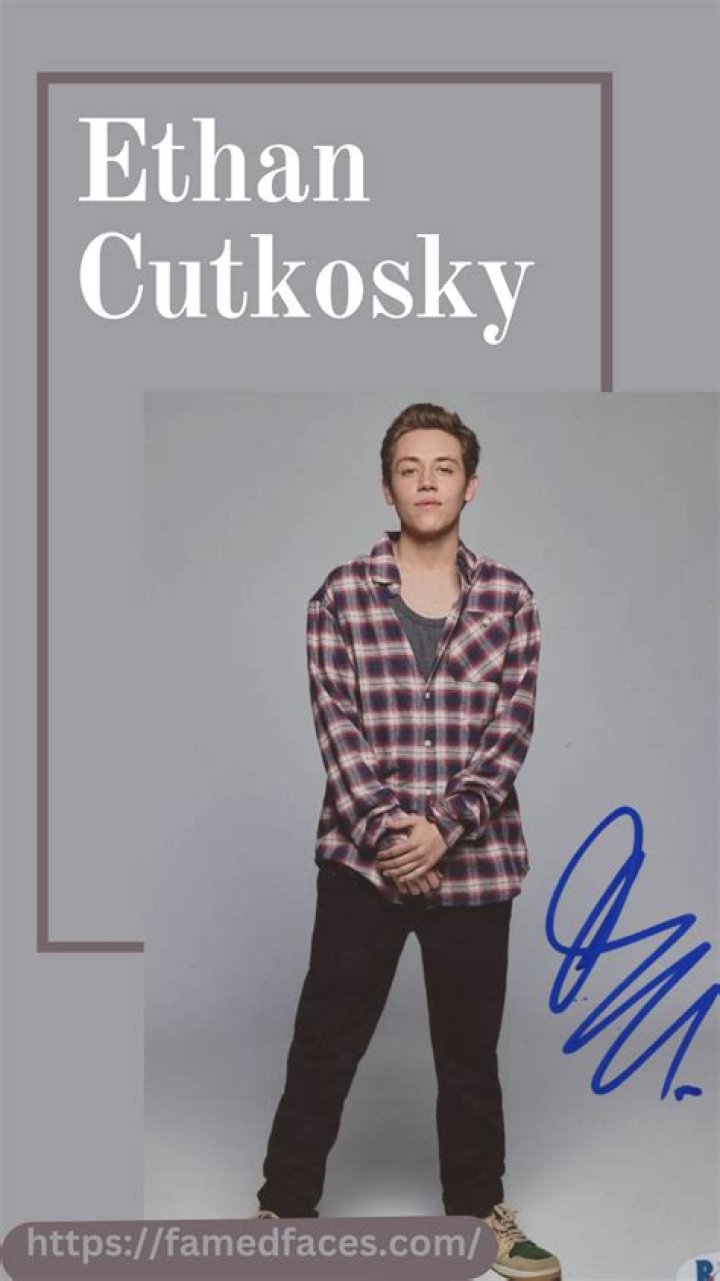 Ethan Cutkosky Height, Weight, Body Measurements, Shoe Size