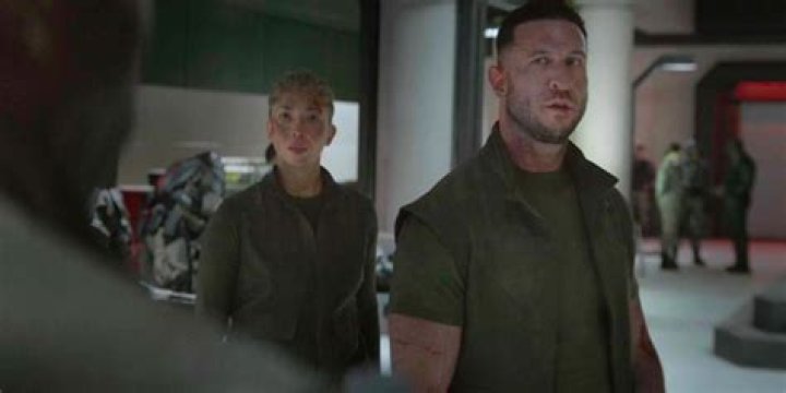 
Fans Notice The Stark Height Of Natasha Culzac From TV Adaptation of Halo, How Tall Is She? 