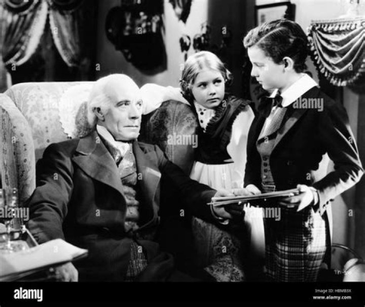 Fay Chaldecott Net Worth