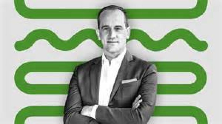 How Much Is Randy Garutti Net Worth? Everything To Know About Shake Sack CEO