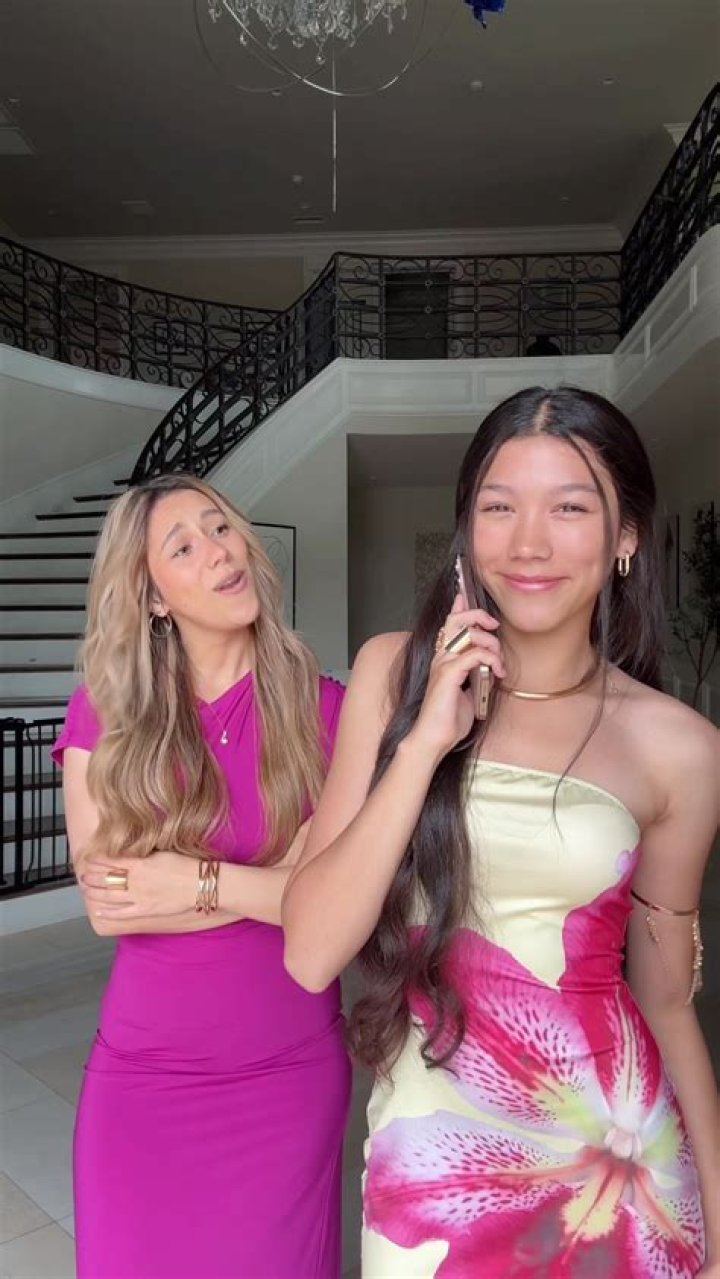 How old is TikTok Esthalla Age? Txunamy aka txunamylu Tik Tok Mom : Wiki, Biography