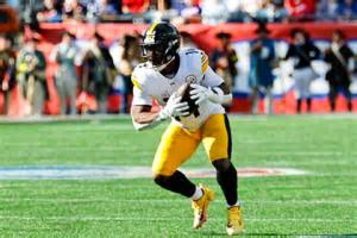 How Old Tall Is Kenneth Gainwell? Age Height And Parents