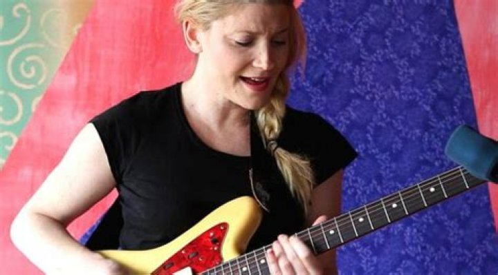 Is Marnie Stern Married? Her Bio, Wiki, Age, Husband, Baby and Net worth