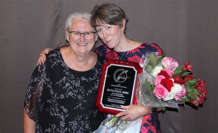 Jan Howard Bio, Age, Sons, Husband, Songs, Awards and Honors