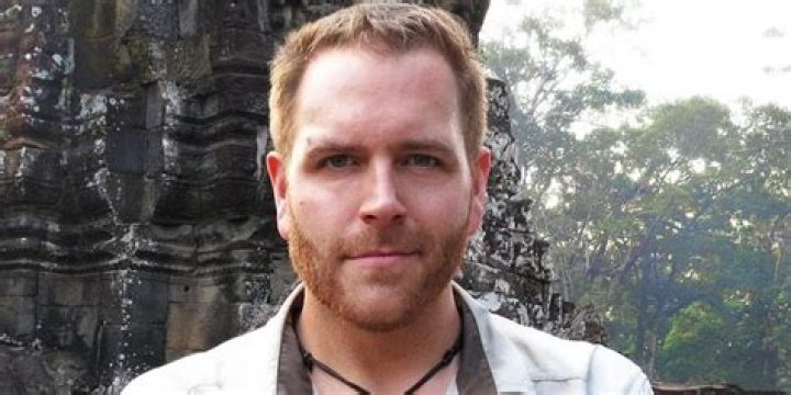 Josh Gates from “Destination Truth” Wiki: Wife Hallie Gnatovich, Necklace, Son, Net Worth, Family, Baby