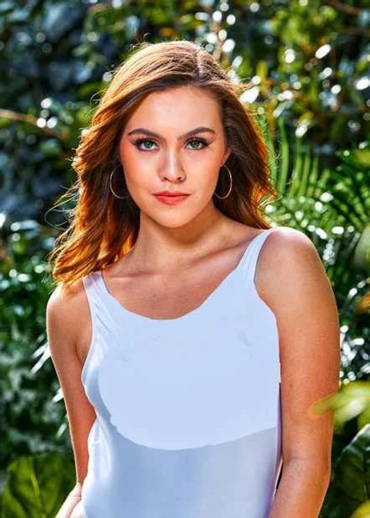 Josie Loren Height, Weight, Body Measurements, Bra Size, Shoe Size