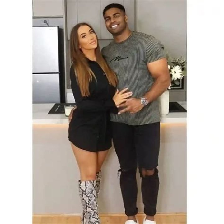 Julianna Pena Wiki, Biography, Boyfriend, Married, Husband, Daughter, Ethnicity, Height, Instagram, Net Worth