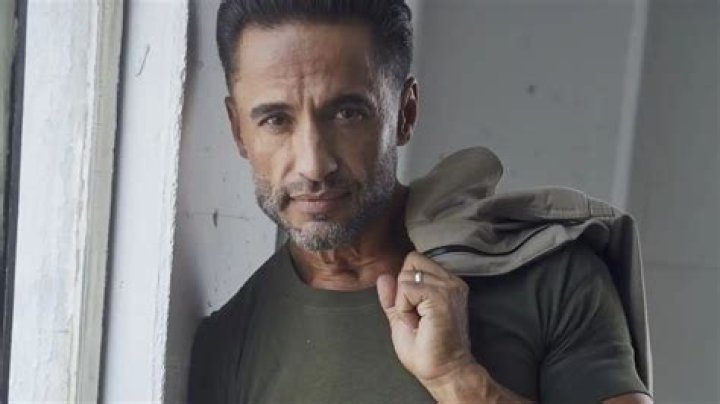 Kamar de los Reyes Net Worth