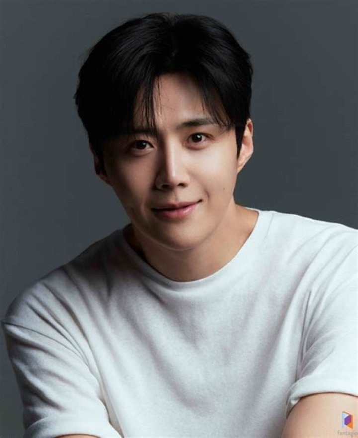 Kim Sun-Ho Wiki, Bio, Awards, Height, Weight, Profile, Movies