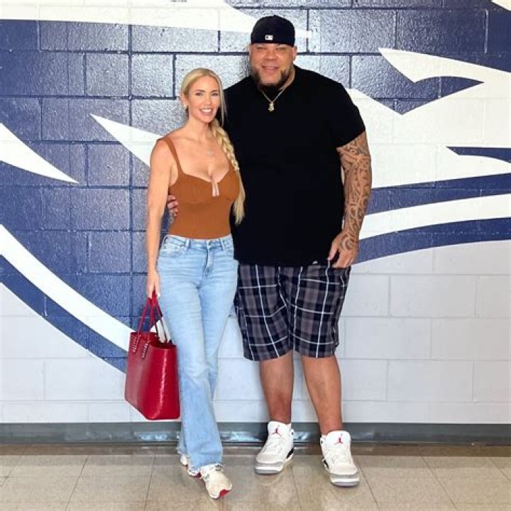 Leslie Lopez Husband: Know About Her Age, Salary and Net Worth