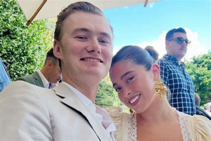 Lola Grace Consuelos College, Boyfriend, Height, Measurements, Net Worth