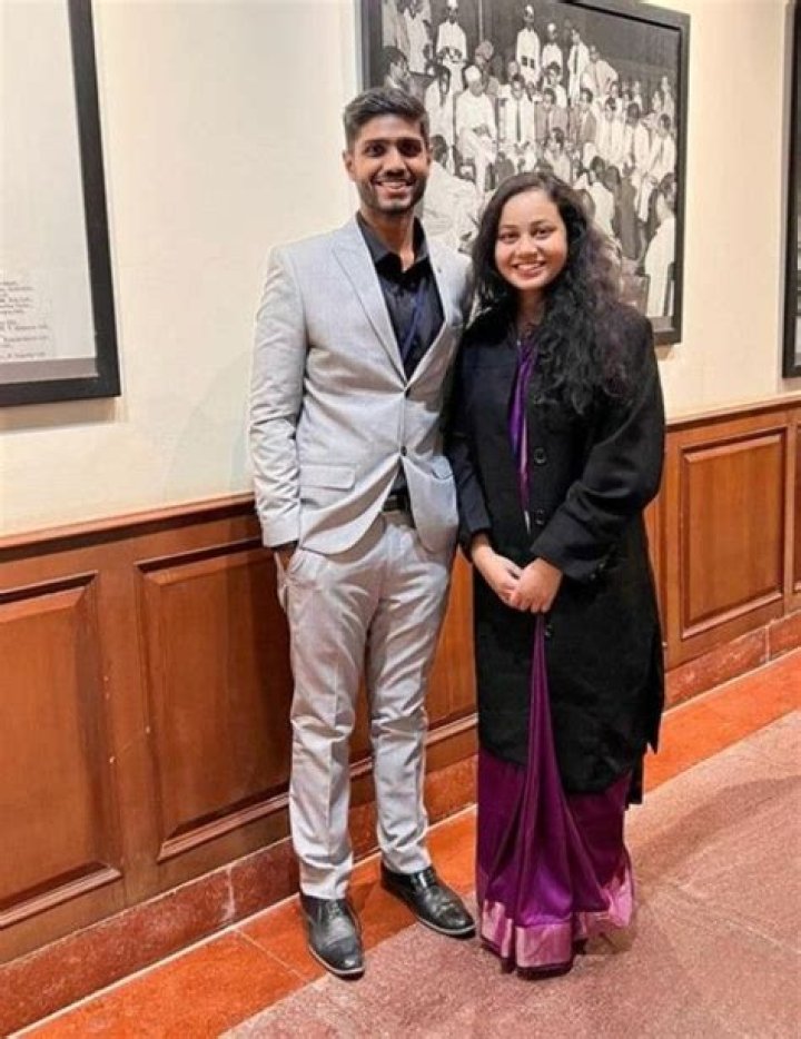 Manish Chandra Biography, Age, Wiki, Height, Wife, Net worth and Poshmark