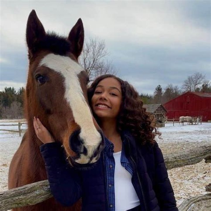 Millie Davis Net Worth