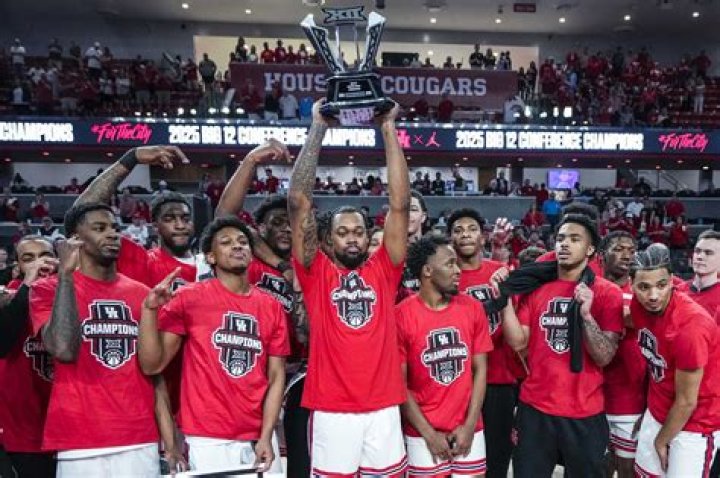 
Northern Kentucky’s band director praised for performance during Norse vs Houston Cougars NCAA game 