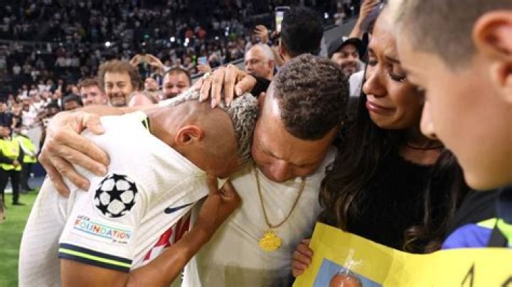 Richarlison Parents Antonio Carlos Andrade And Vera Lucia Divorced When He Was Seven