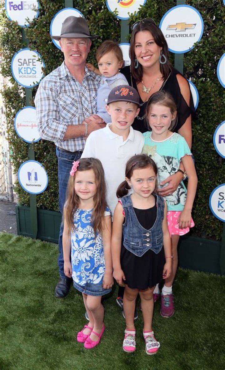 Sean McDonough Wiki, Bio, Wife, Gay, ESPN, CBS, Net worth, Family, Height, Age