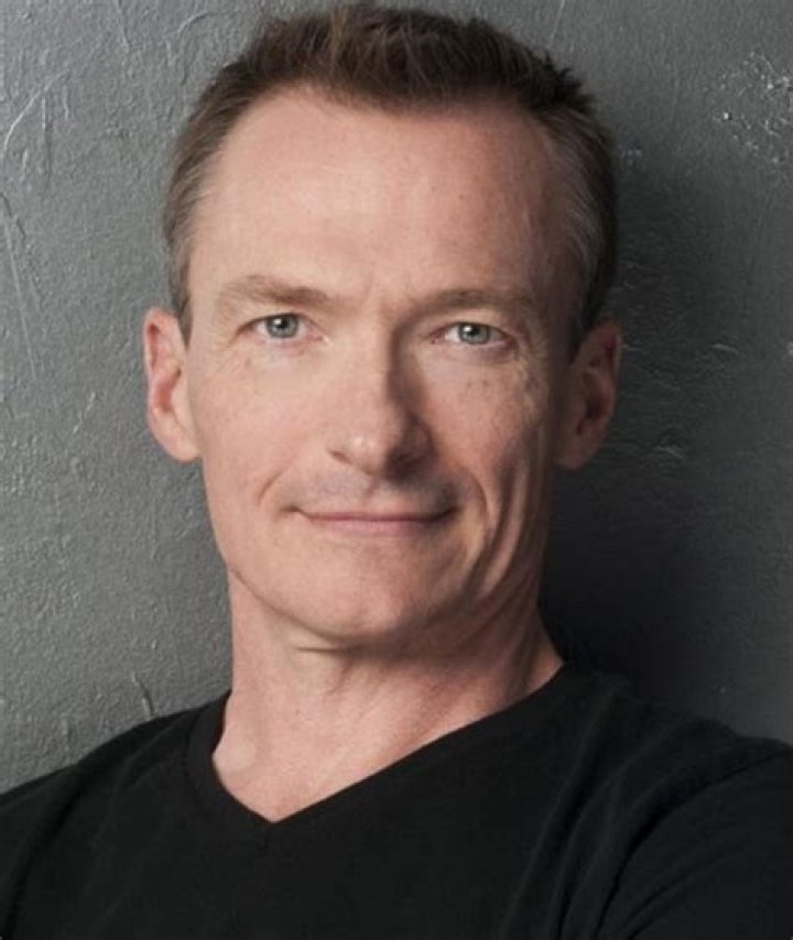 Stephen Bogaert Net Worth