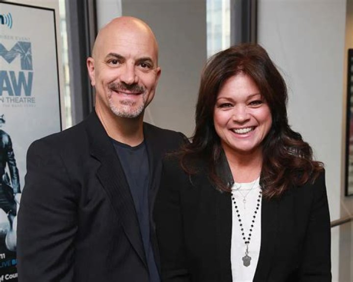 Valerie Bertinelli’s Husband Tom Vitale Biography: Age, Net Worth, Wedding, Wife, Wikipedia, Children, Instagram, Pictures