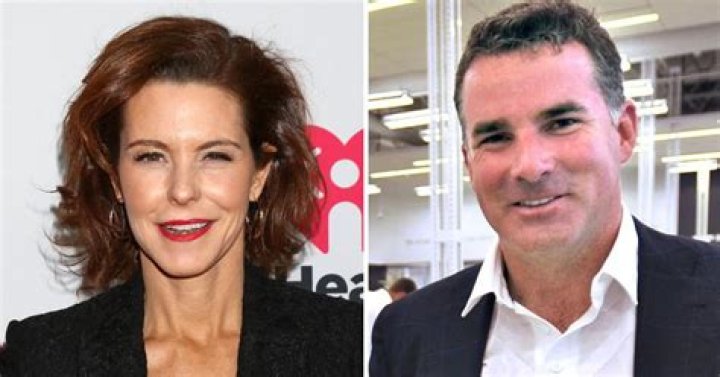 What’s the Net Worth & Salary of MSNBC Hottie Stephanie Ruhle? Is she Married, Husband, & Divorce?