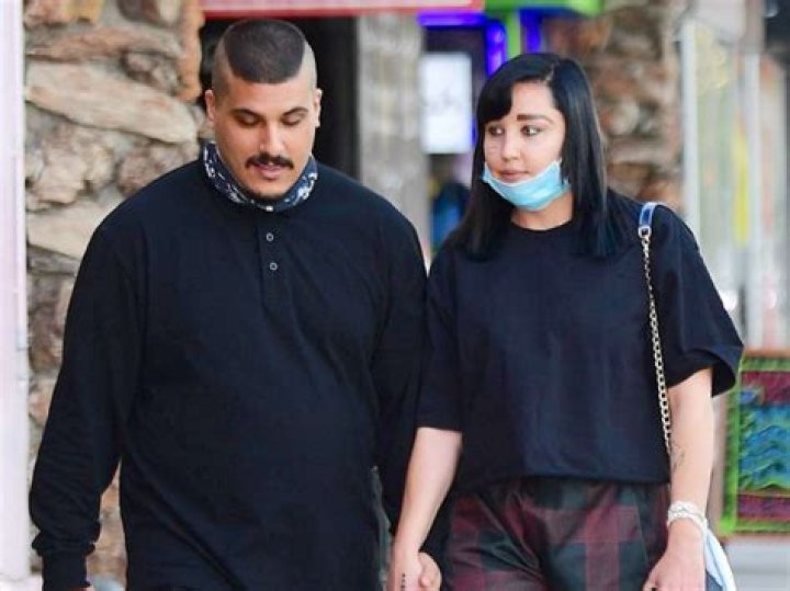 Who Did Amanda Bynes Date When She Was 16? A Deep Dive Into Her Teenage Relationships