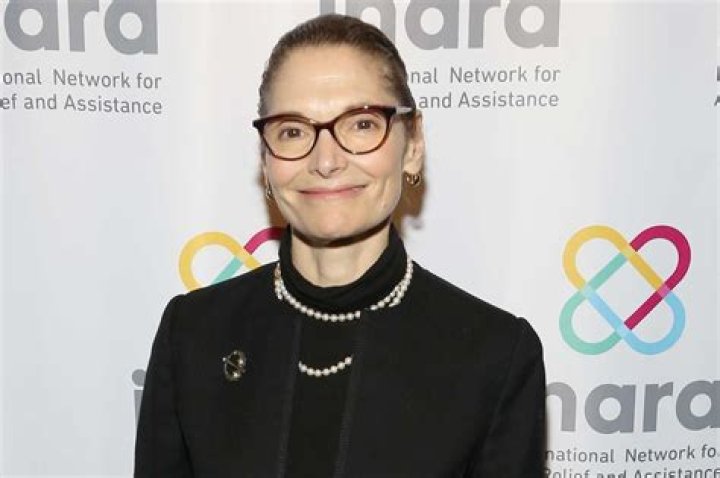 Who Is Mary Elizabeth Mastrantonio Daughter? Kids Husband and Family